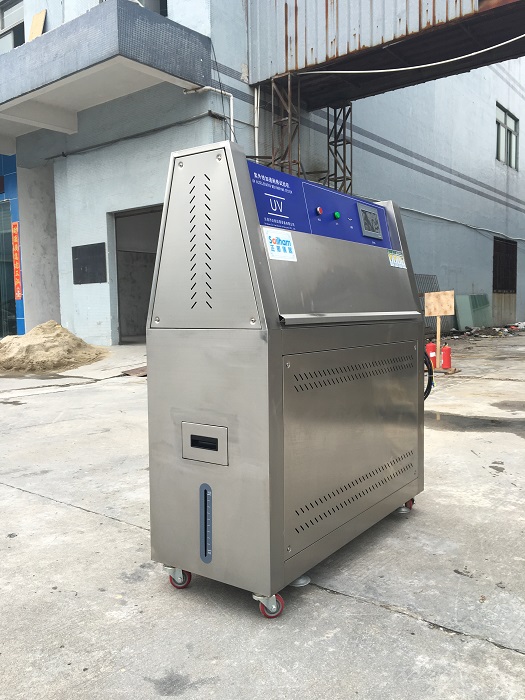 紫外老化試驗箱側(cè)面圖